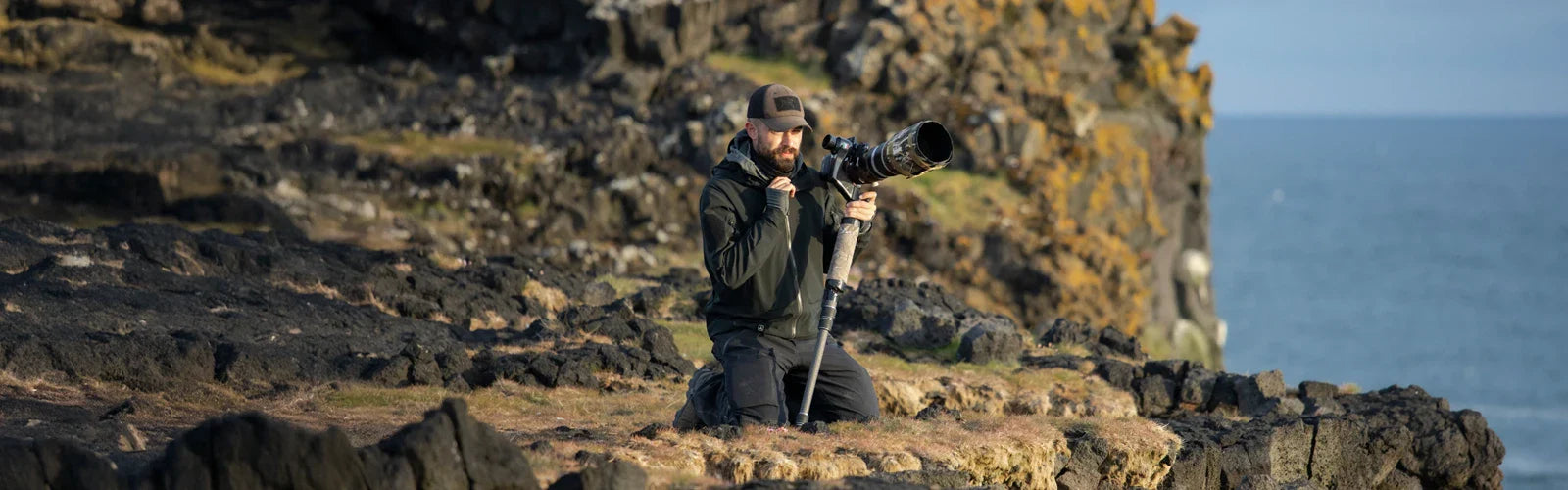 carbon monopod for telephoto photography lightweight and stable support