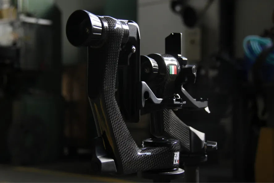 How to Choose the Best Gimbal Head for Wildlife Photography