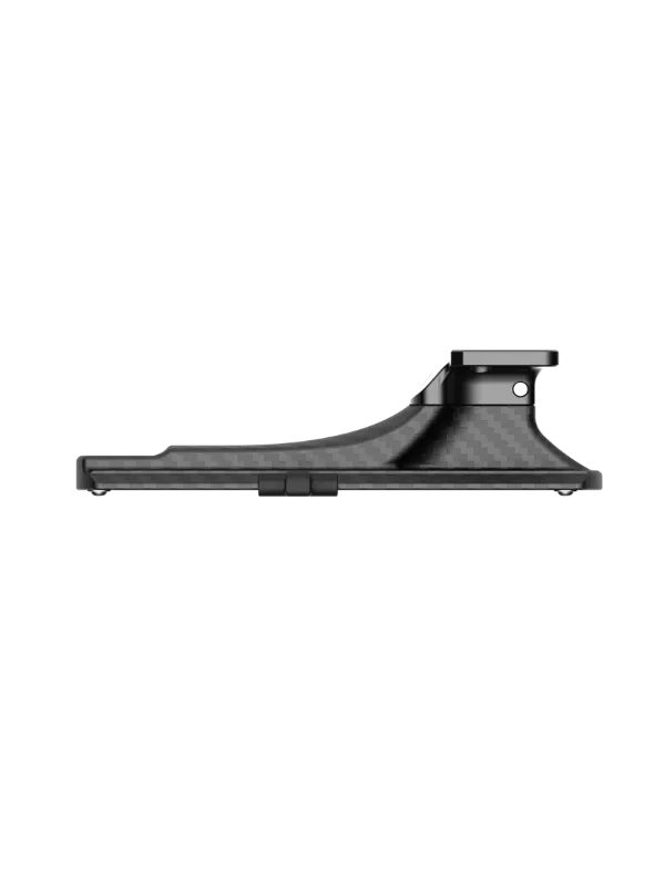lens foot supporting long telephoto lens for wildlife photography