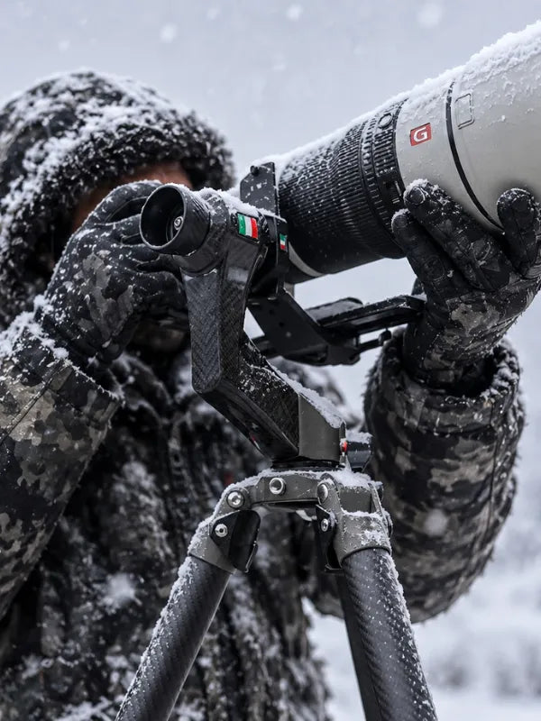 tx tripod side view showing lightweight and rigid carbon structure
