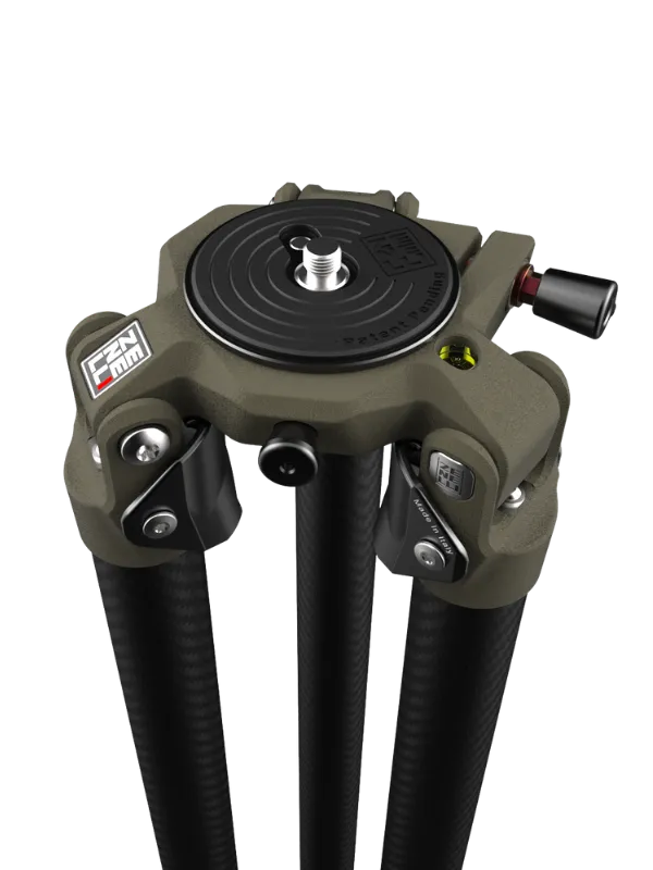 carbon tripod tx detail showing strong leg construction and locking system