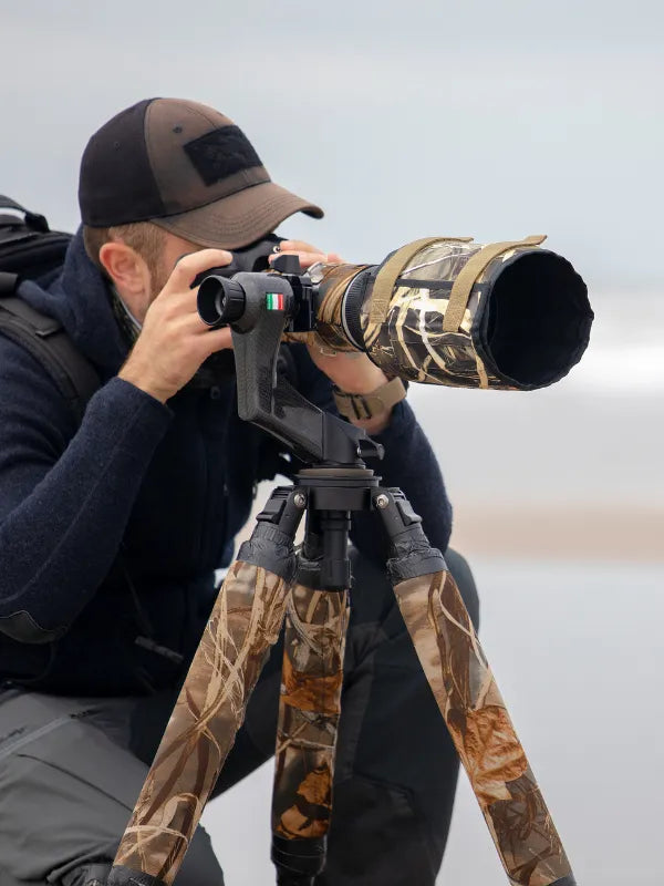 zr gimbal head detail showing minimal design and lightweight construction